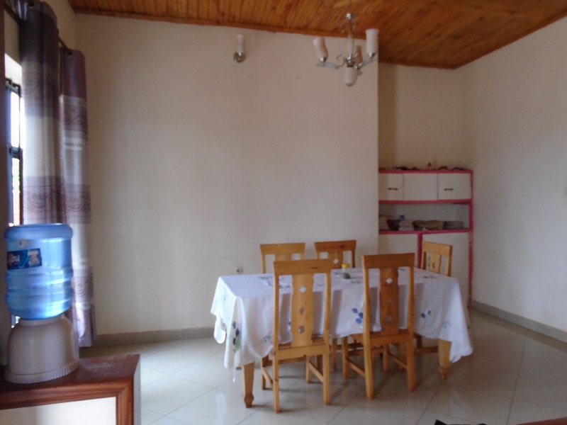 A 4 BEDROOM HOUSE FOR SALE AT RUYENZI CENTER